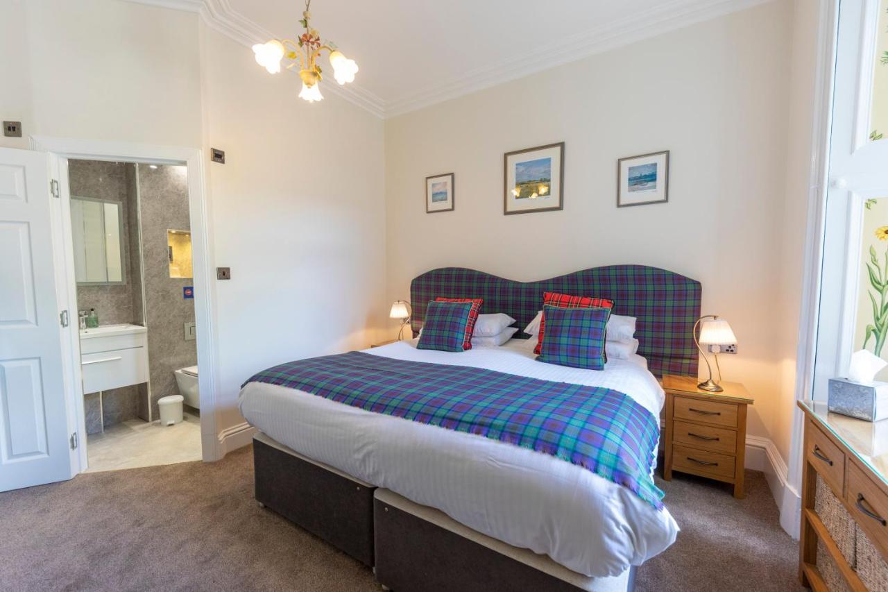 Montague Guest House เซนต์แอนดรูว์ ภายนอก รูปภาพ